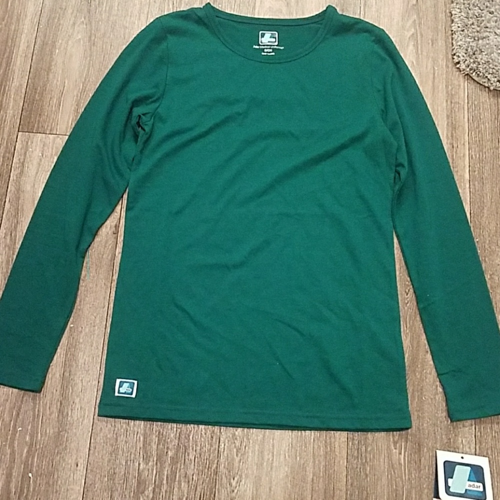 2 undershirts